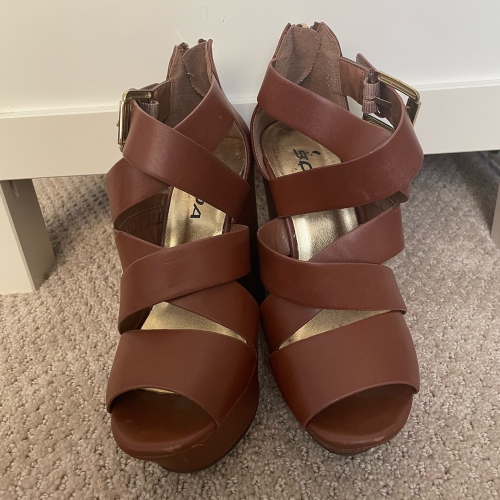 Brown Wedges
